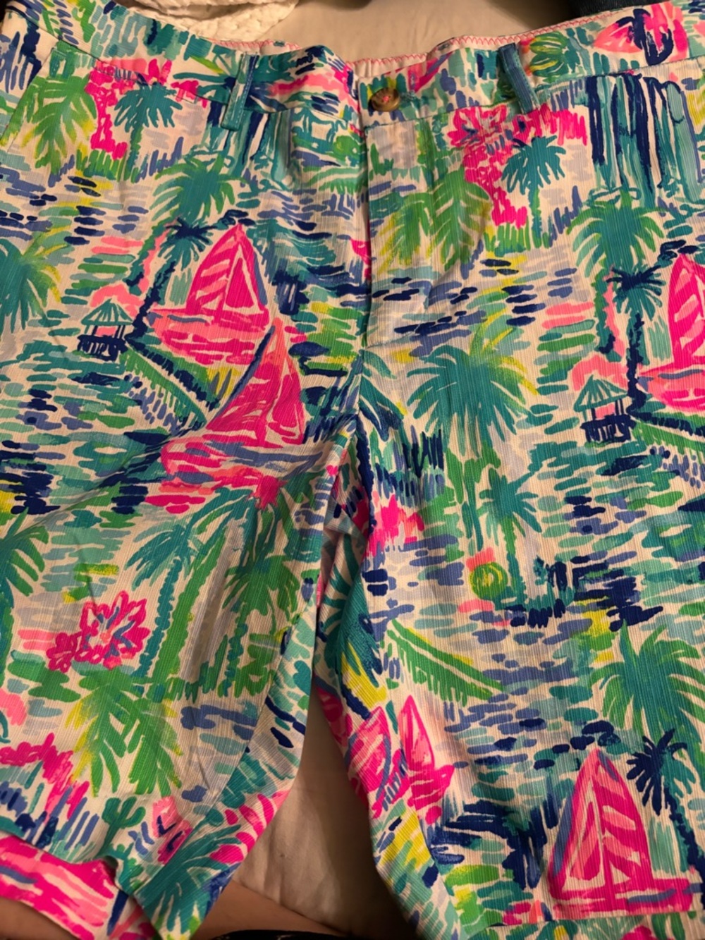 Lilly Pulitzer Beaumont
Bermuda Short Salt In The Air Tropical Sailboat Men’s 34